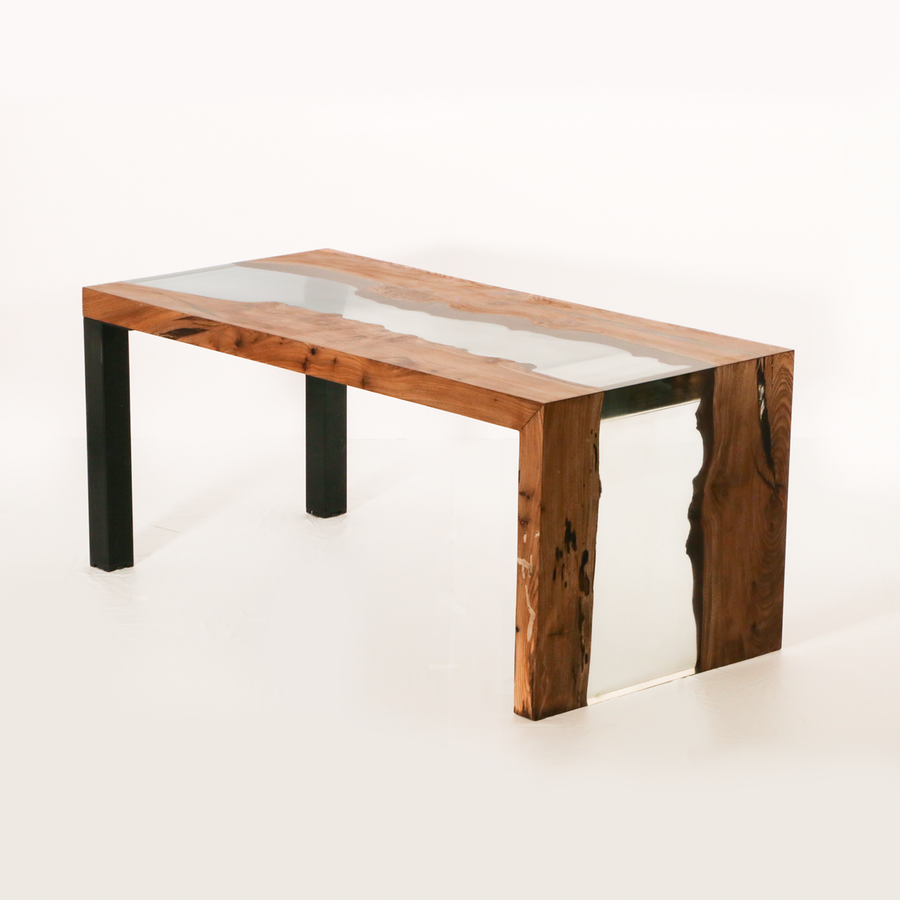 滝のようなデザインを H様