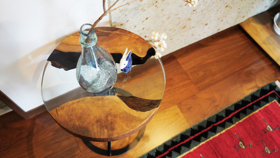 円型レジンテーブルとギャッベで玄関を彩り。I様